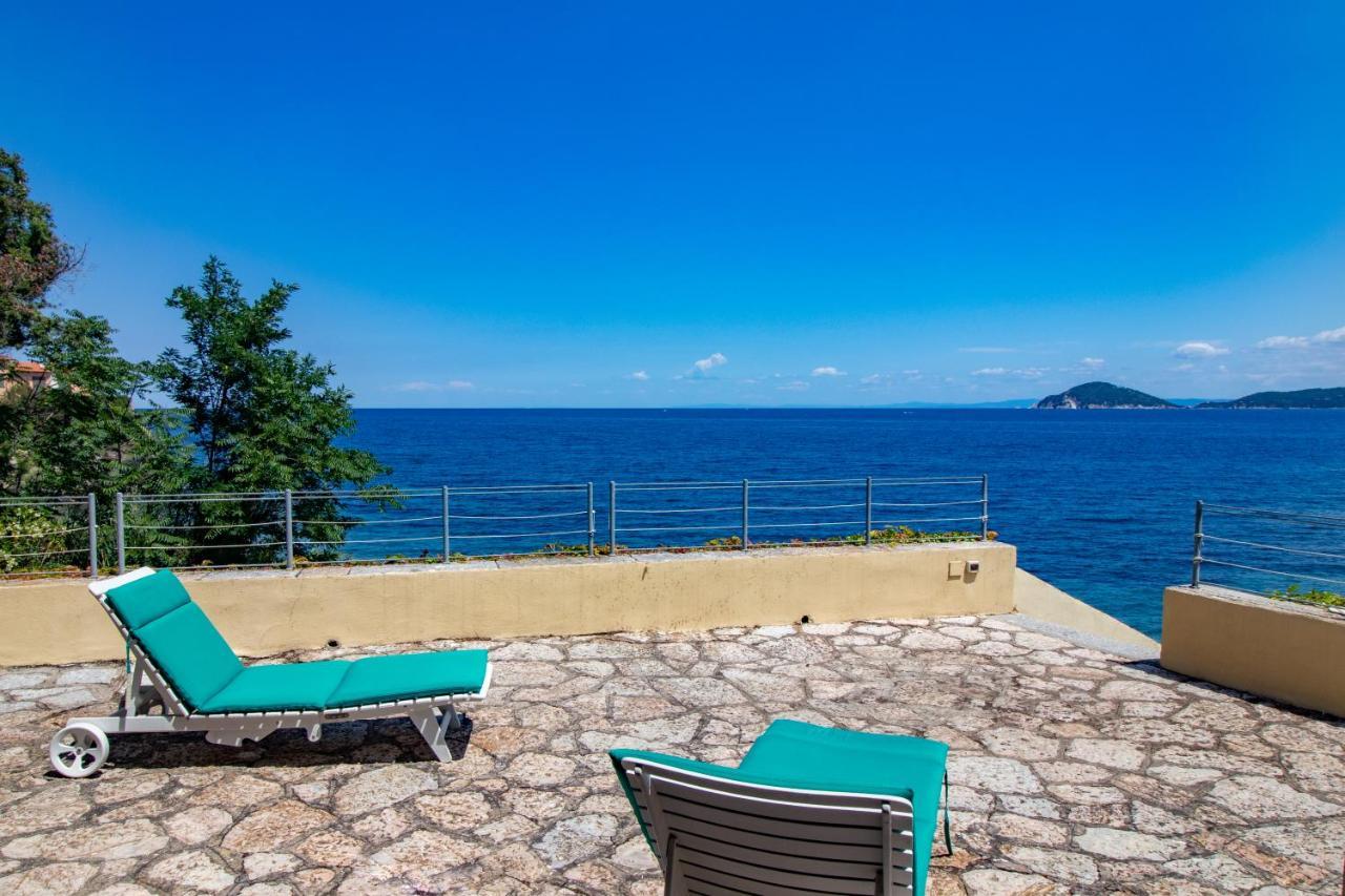 Villa Le Sprizze A Bordo Del Mare - Goelba Marciana Marina  Dış mekan fotoğraf